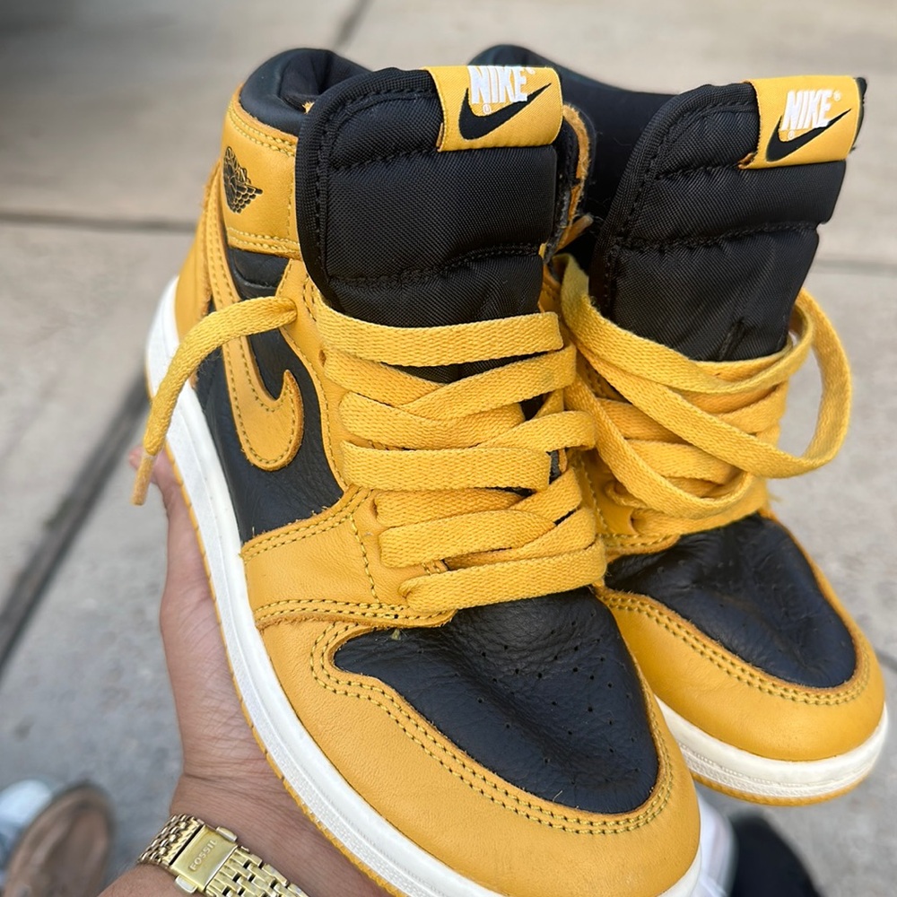 Jordan 1 Retro High OG Pollen